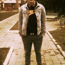 Очень жаркий и страстный парень ищет партнершу Очень жаркий и страстный парень ищет партнершу