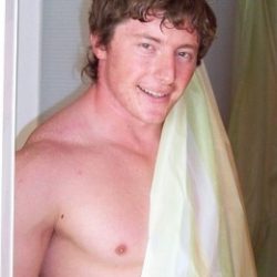 Молодой самец! Готов заняться бурным сексом Молодой самец! Готов заняться бурным сексом