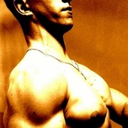 Парень вылежит киску и доведет девушку до истинного оргазма Парень вылежит киску и доведет девушку до истинного оргазма