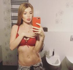 Миниатюрная девушка хочет встретиться с парнем в Геленджике для секса! Миниатюрная девушка хочет встретиться с парнем в Геленджике для секса!