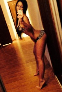 Женщина (би) встречусь с мужчиной или с парой в Геленджике Женщина (би) встречусь с мужчиной или с парой в Геленджике