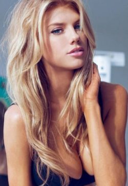 Молодая и сексуальная девушка познакомится для интим встреч с мужчиной в Геленджике Молодая и сексуальная девушка познакомится для интим встреч с мужчиной в Геленджике