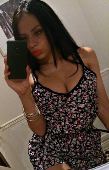 Я симпатичная брюнетка полного телосложения. Ищу секс в воскресенье ночью с парнем в Геленджике Я симпатичная брюнетка полного телосложения. Ищу секс в воскресенье ночью с парнем в Геленджике